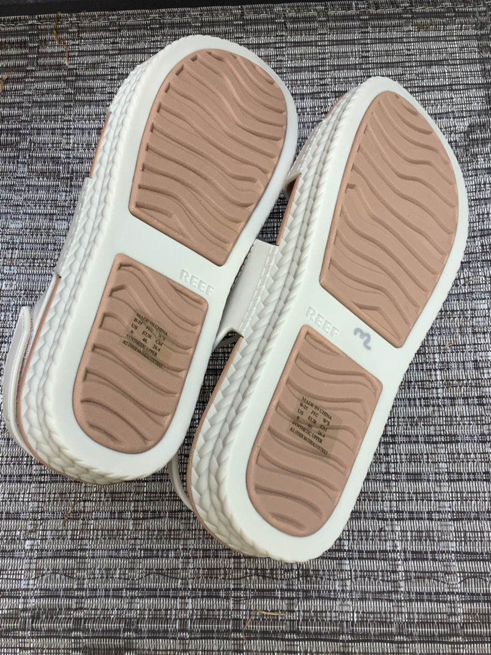 NWT REEF Ridiculously Comfortable Water Vista Friendly Sandals Platform Velcro 8 - Picture 2 of 8